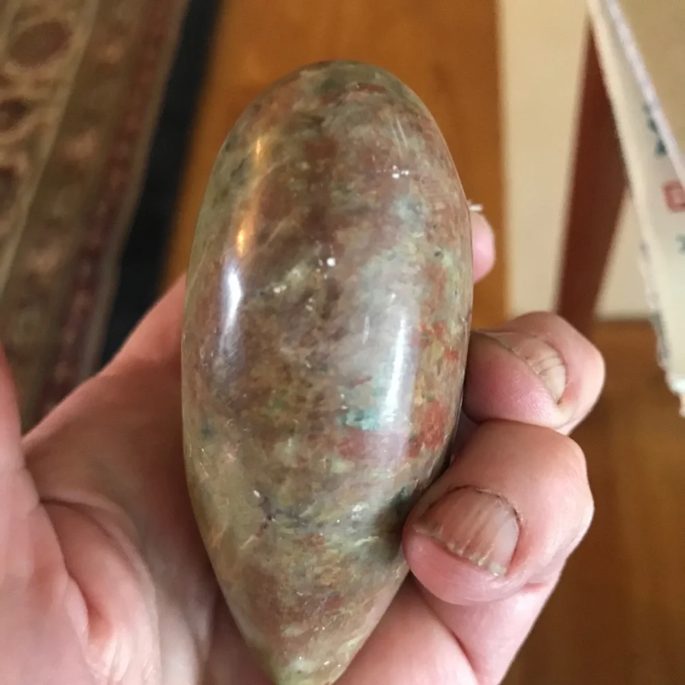 Soapstone heart shaped paperweight - Picture 5 of 12